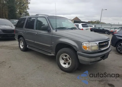 1998 Ford Explorer from USA, damaged, VIN 1FMZU35P9WUB58658